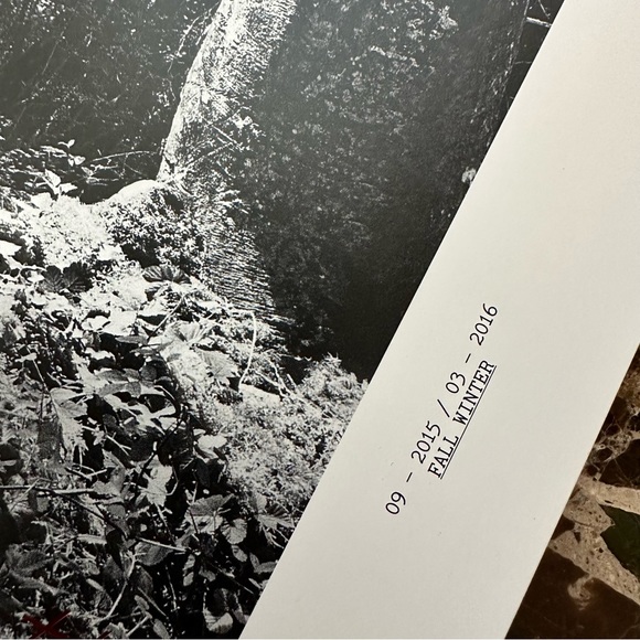 Authentic Louis Vuitton 2015-2016 Fall Winter Book - Picture 4 of 15